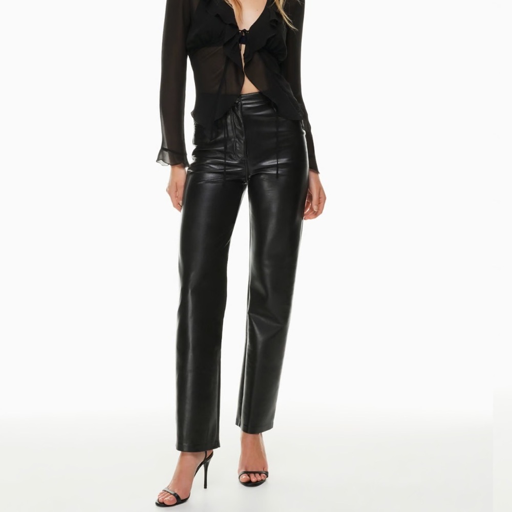 Aritzia Melina Pant size 2 regular length in black